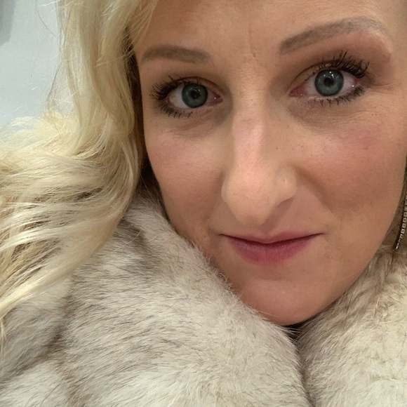 Meet your Posher, Shayna - Picture 5 of 5